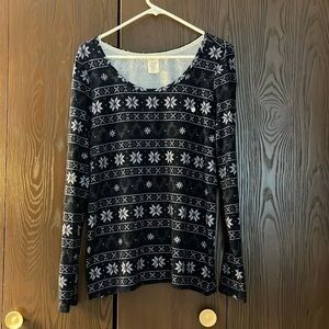 Lucky Brand navy long sleeved top with snowflakes. Size Large.